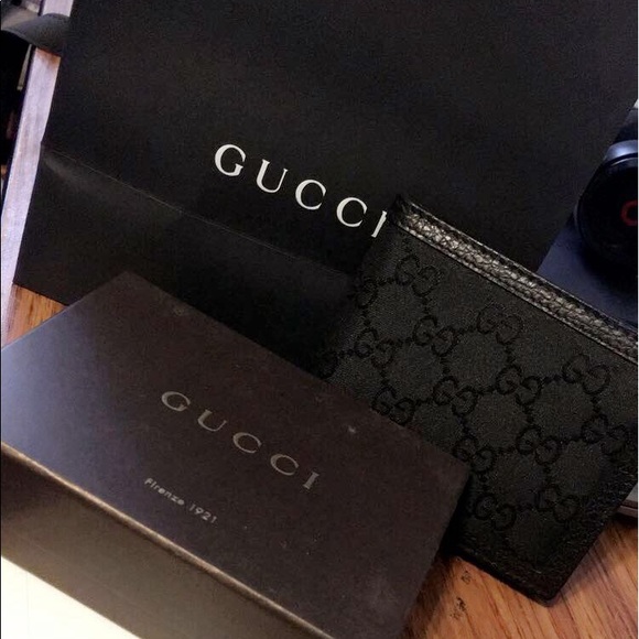Gucci wallet - Picture 1 of 4